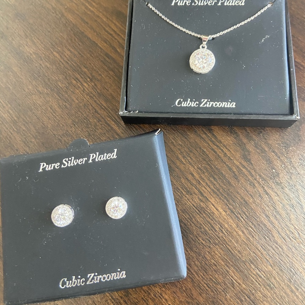 new silver plated necklace and earring set